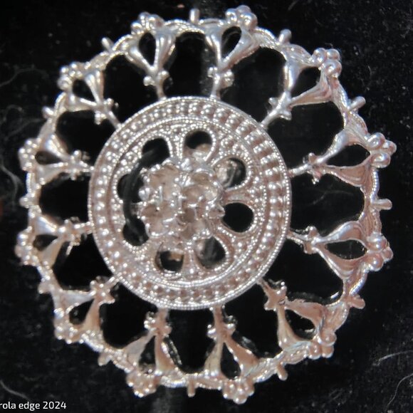 Vintage NWT 1928 Hair Jewelry Ponytail Holder Silver-Tone Snowflake Design - Picture 2 of 5